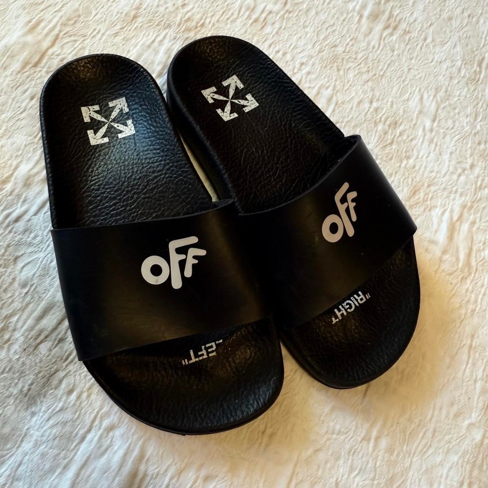 Off-White kids' black slides with the signature white Arrows logo